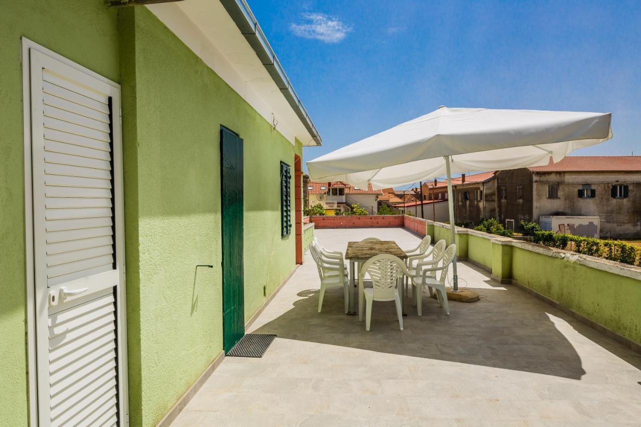 Apartments By The Sea Kastel Stari, Kastela - 14577 Exterior foto